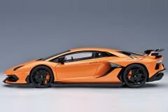 1:18 Lamborghini Aventador SVJ Pearl Orange 79218 - Autoart