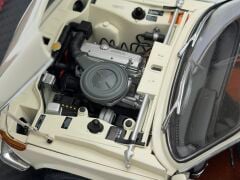 1:18 BMW 1600-2 Chamonix White 1966 - Autoart