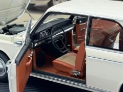 1:18 BMW 1600-2 Chamonix White 1966 - Autoart