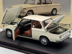 1:18 BMW 1600-2 Chamonix White 1966 - Autoart