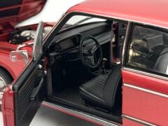 1:18 BMW 2002 L tii 1974 Red Metallic 70504 - Autoart