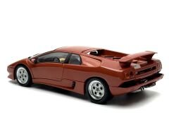 1:18 Lamborghini Diablo VT Coupe Met Red 1993 - Autoart