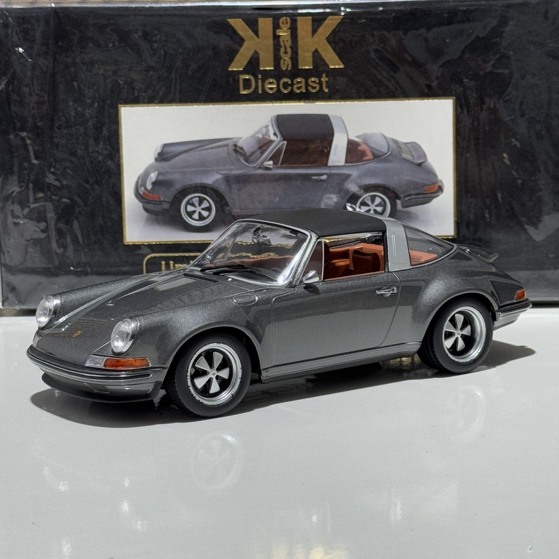 1:18 Porsche 911 Targa by Singer Grey 2014 - KK Scale