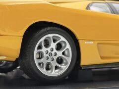 1:18 Lamborghini Diablo VT 6.0 Yellow 74526 - Autoart