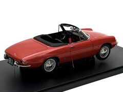 1:18 Alfa Romeo 1600 Duetto Spider Red 1966 - Autoart