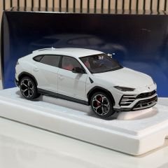 1:18 Lamborghini Urus 2018 Metallic White HATALI - Autoart