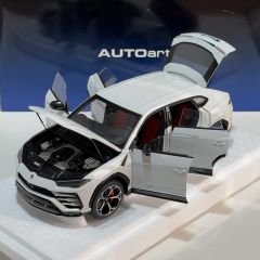 1:18 Lamborghini Urus 2018 Metallic White HATALI - Autoart