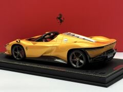 1:18 Ferrari Daytona SP3 Giallo Tristrato Gloss 24 pcs - BBR
