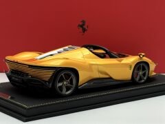 1:18 Ferrari Daytona SP3 Giallo Tristrato Gloss 24 pcs - BBR