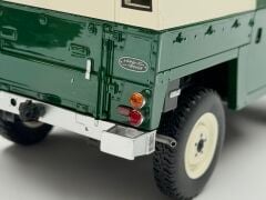 1:18 Land Rover Lightweight Series III Dark Green 1973 - BOS Model