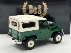 1:18 Land Rover Lightweight Series III Dark Green 1973 - BOS Model