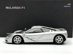 1:18 McLaren F1 Short Tail Road Car Magnesium Silver 76001 - Autoart