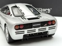 1:18 McLaren F1 Short Tail Road Car Magnesium Silver 76001 - Autoart
