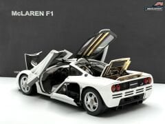 1:18 McLaren F1 Short Tail Road Car White 76004 - Autoart