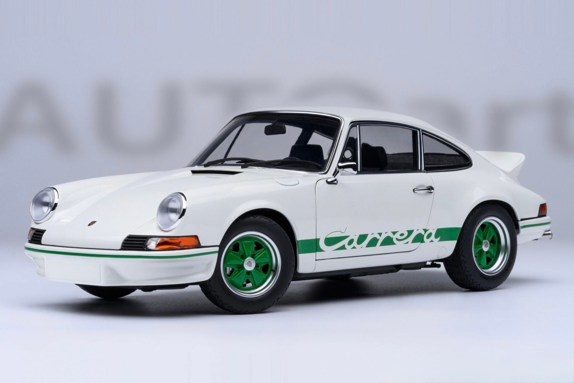 1:18 Porsche Carrera RS 2.7 Grand Prix White/Green 1973 - Autoart