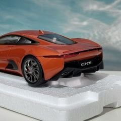 1:18 Jaguar C-X75 Firesand Metallic 810604 - Almost Real