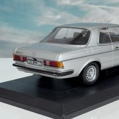 1:18 Mercedes-Benz 280 CE Silver 1980 W123 - Norev