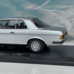 1:18 Mercedes-Benz 280 CE Silver 1980 W123 - Norev