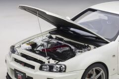 1:18 Nissan Skyline GT-R R34 V Spec 2 2001 White Pearl - Autoart