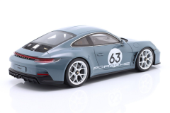 1:18 Porsche 911 992 S/T Shore Blue GT564 - GT Spirit