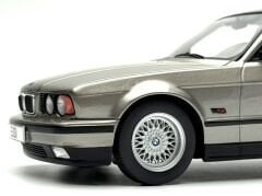 1:18 BMW 530i Touring Car E34 1989 Grey Met - MCG
