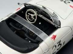 1:18 Porsche 356 Speedster White 23F 1968 - Autoart
