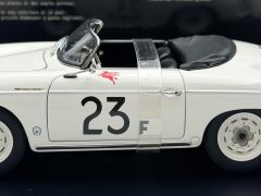 1:18 Porsche 356 Speedster White 23F 1968 - Autoart