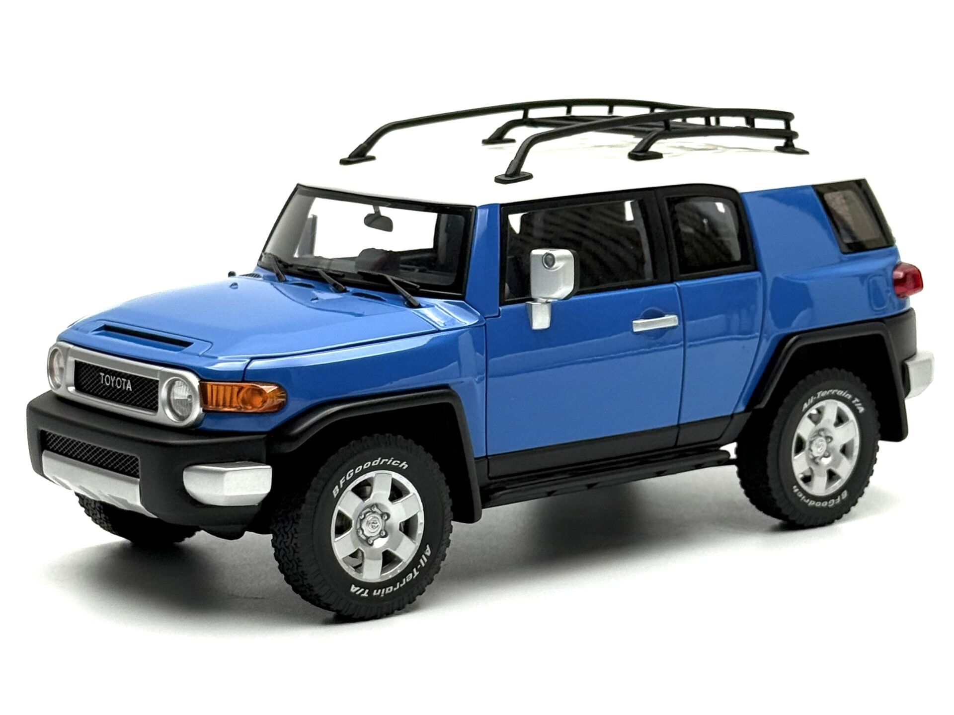 1:18 Toyota FJ Cruiser 2007 Blue 78855 - Autoart Millennium