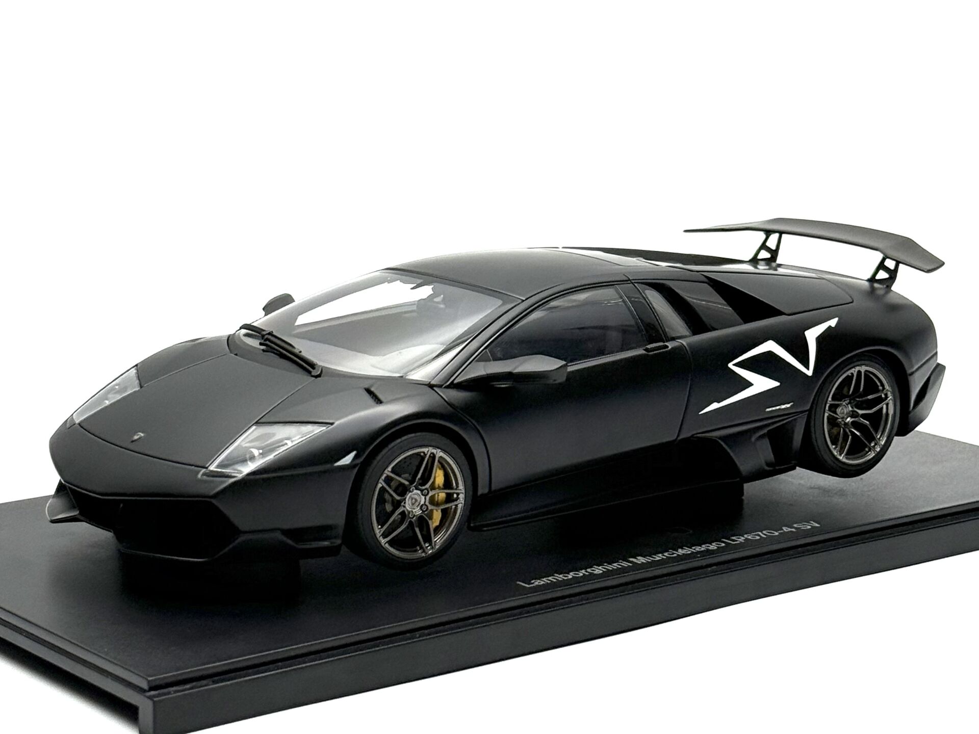 1:18 Lamborghini Murcielago SV LP670/4 Matt Black - Autoart