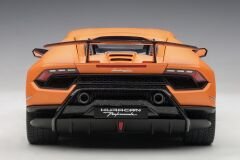 1:18 Lamborghini Huracan LP640-4 Performante 2017 - Autoart