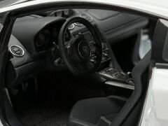 1:18 Lamborghini Gallardo LP570-4 Superleggera 74585 White - Autoart