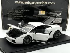 1:18 Lamborghini Gallardo LP570-4 Superleggera 74585 White - Autoart