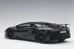 1:18 Lamborghini Aventador SV LP750-4 Gloss Black 74556 - Autoart