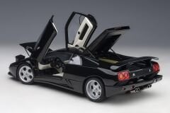1:18 Lamborghini Diablo SE30 30th Anniversary Black 79159 - Autoart