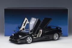 1:18 Lamborghini Diablo SE30 30th Anniversary Black 79159 - Autoart