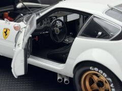 1:18 Ferrari 365 GTB/4 Competizione 1968 White - Kyosho
