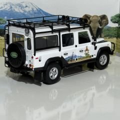 1:18 Land Rover Defender 110 Montecristo Afrique - Universal Hob