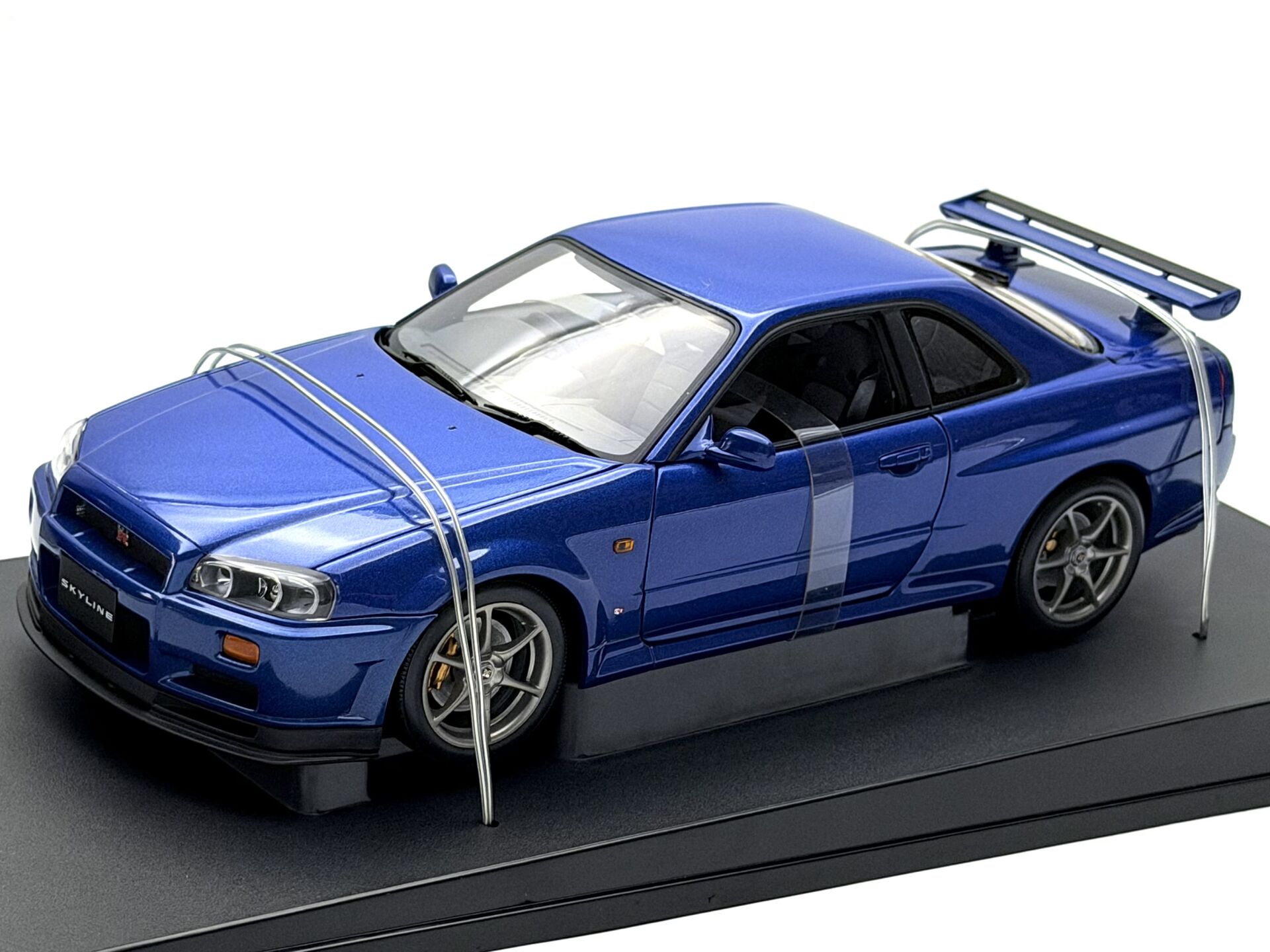 1:18 Nissan Skyline GT-R R34 1999 Blue - Autoart