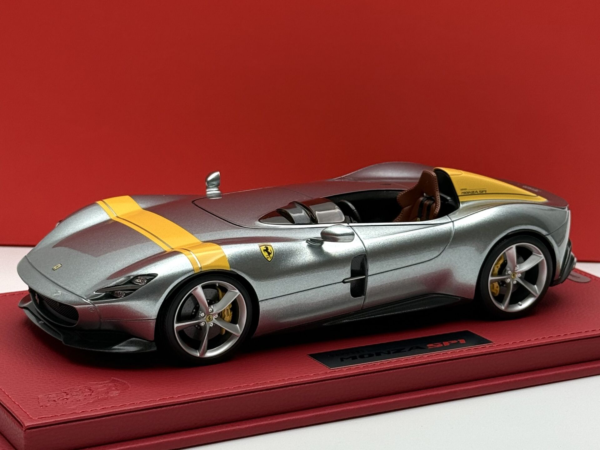 1:18 Ferrari Monza SP1 Paris Auto Show 2018 Silver - BBR