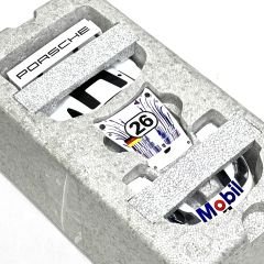 1:18 Porsche 911 GT1 24H Le Mans 1997 Mobil 1 - Autoart