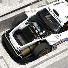 1:18 Porsche 911 GT1 24H Le Mans 1997 Mobil 1 - Autoart