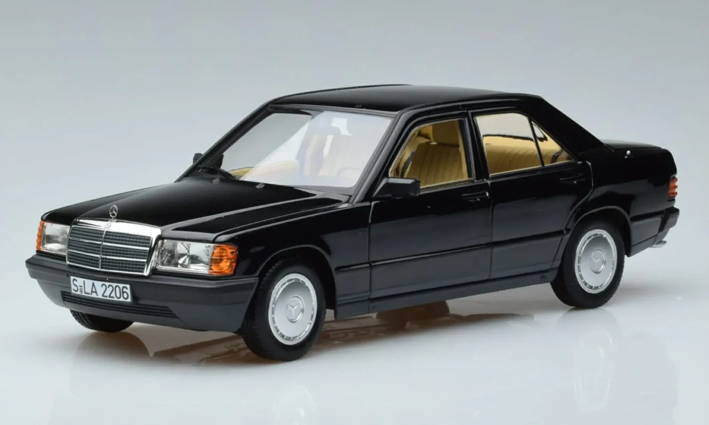 1:18 Mercedes-Benz 190E W201 Black 1984 - Norev