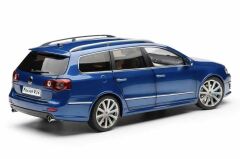 1:18 Volkswagen Passat R36 Wagon 2009 Blue - NZG