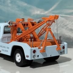 1:18 Chevrolet C-30 Dually Wrecker 1969 Gulf - Greenlight