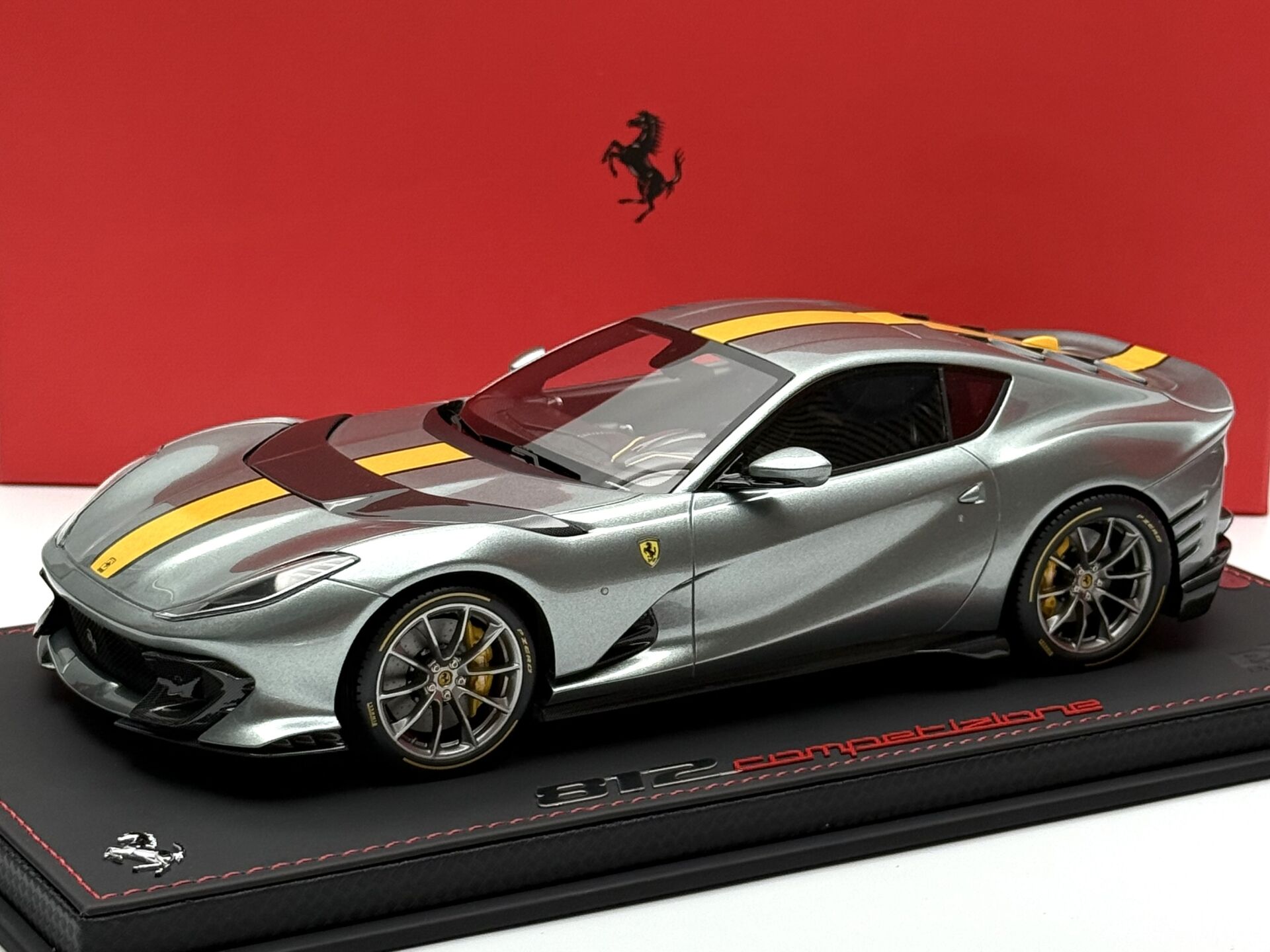 1:18 Ferrari 812 Competizione Grigio Coburn 2021 - BBR MODEL