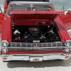 1:18 Ford Fairlane GT Red 1967 - GMP