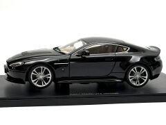 1:18 Aston Martin V12 Vantage 2010 Black 70207- Autoart