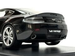 1:18 Aston Martin V12 Vantage 2010 Black 70207- Autoart