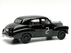 1:18 Holden 48-215 NSW Sedan Car Champion 1956 - Autoart