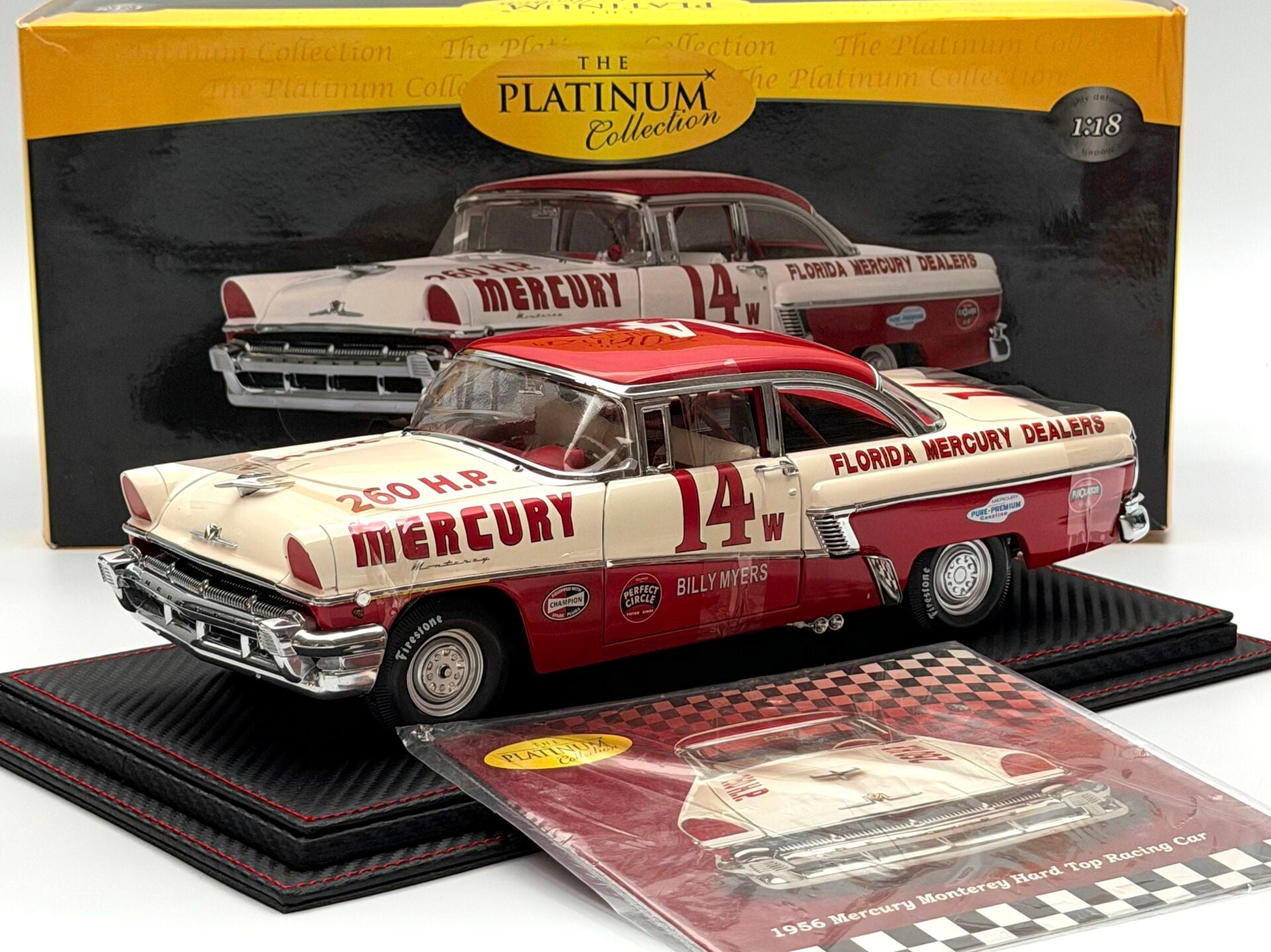 1:18 Mercury Monterey Hard Top Racing Car 1956 - SunStar Platinum